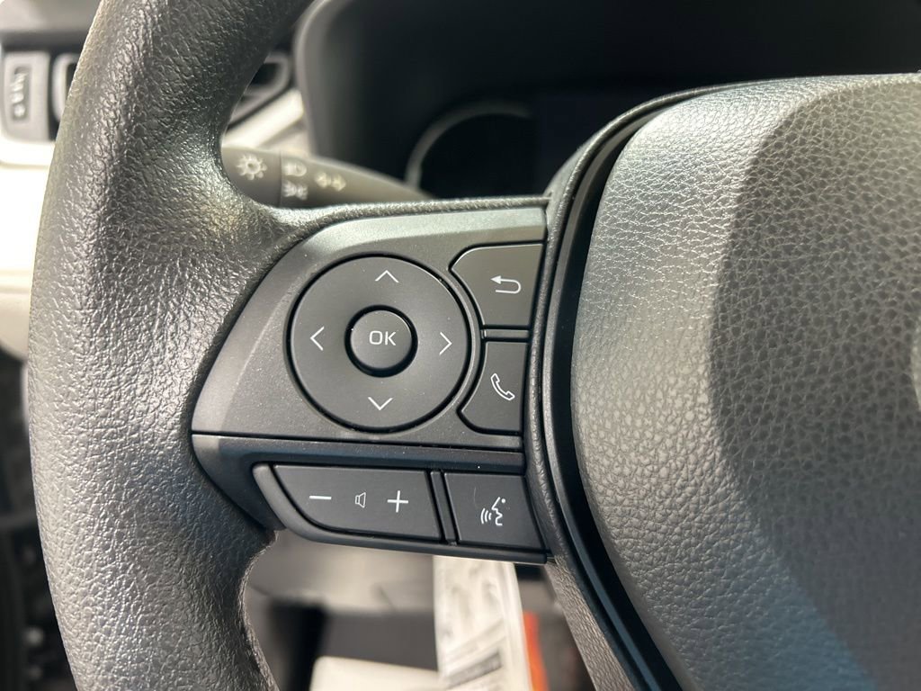 Used 2025 Toyota RAV4 XLE image 26