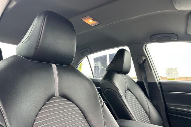 Used 2023 Toyota Camry SE FWD image 18