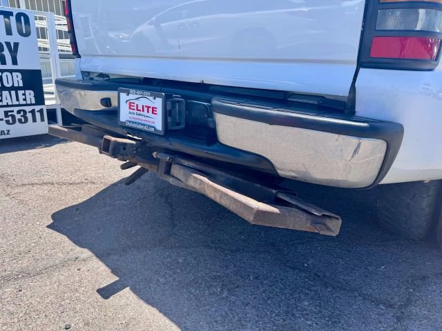 Used 2007 GMC Sierra 3500 SLT w/ Heavy-Duty Power Package image 9