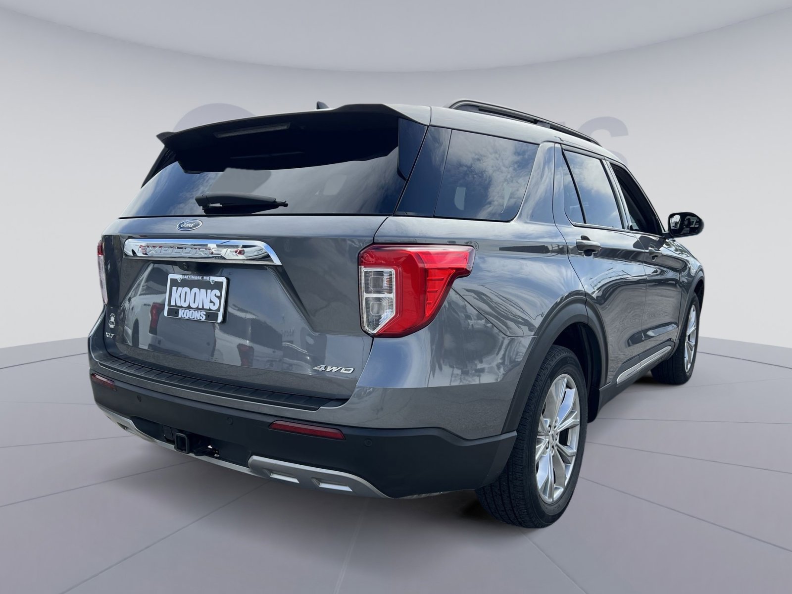 Certified 2023 Ford Explorer XLT w/ Equipment Group 202A image 7