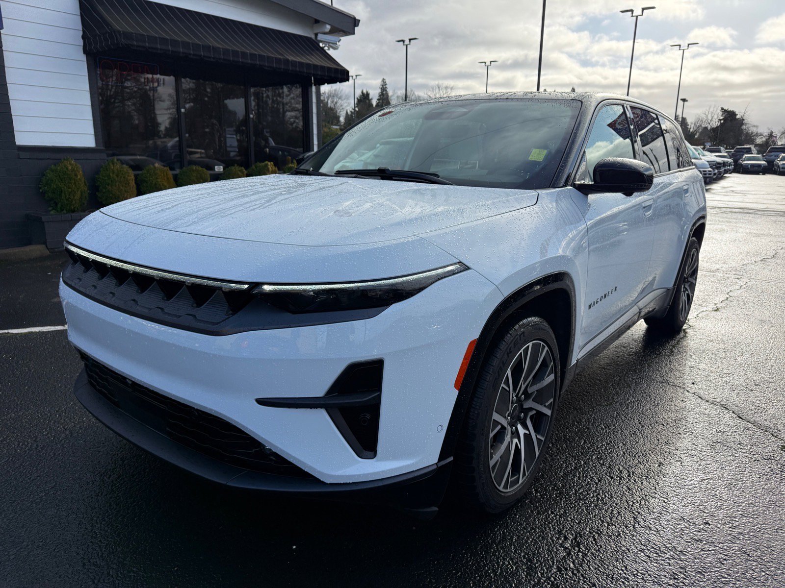 Used 2025 Jeep Wagoneer S Limited image 2