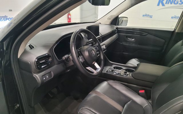 Used 2023 Honda Pilot Touring image 14