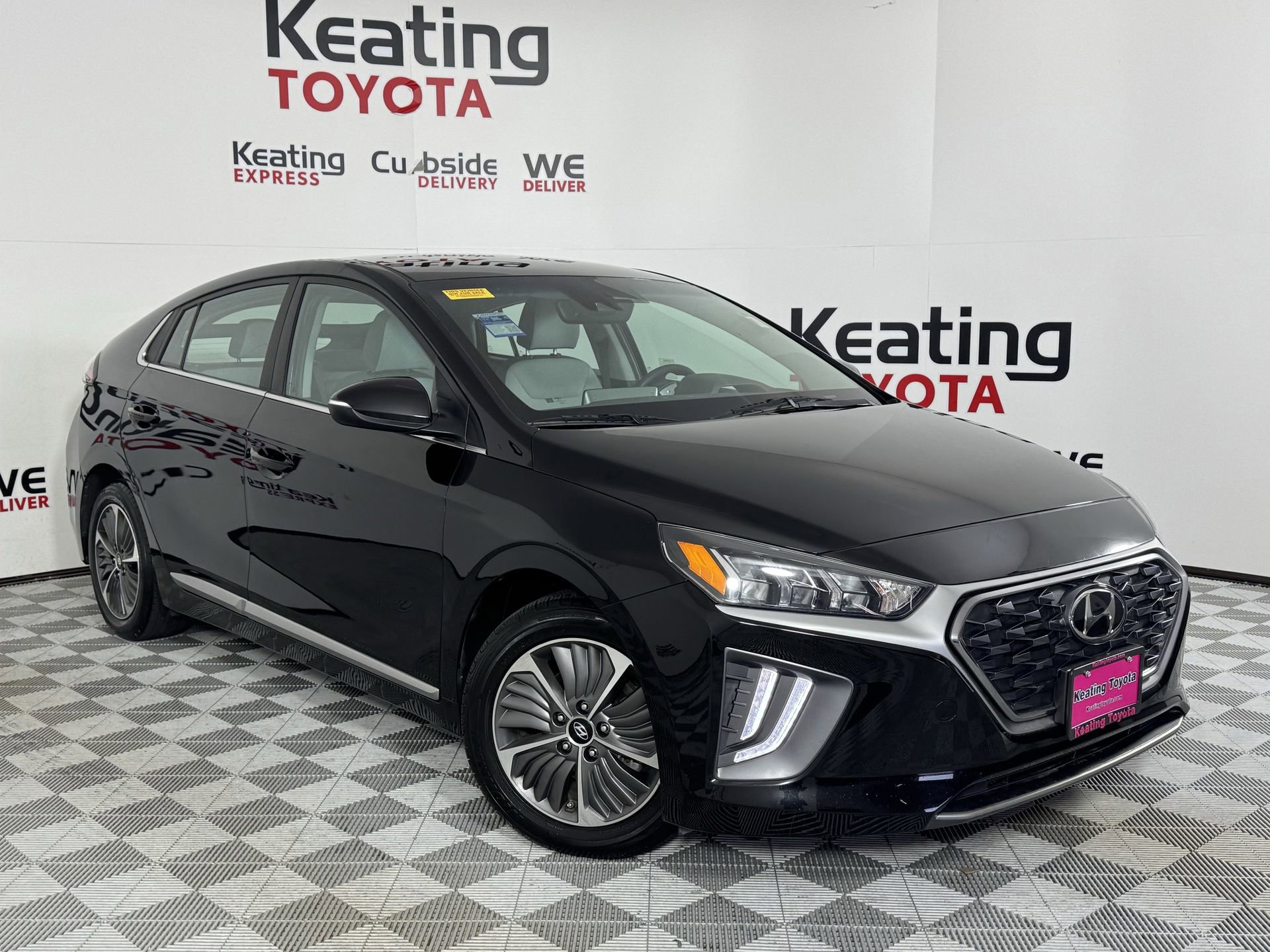 Used 2021 Hyundai Ioniq SEL image 3