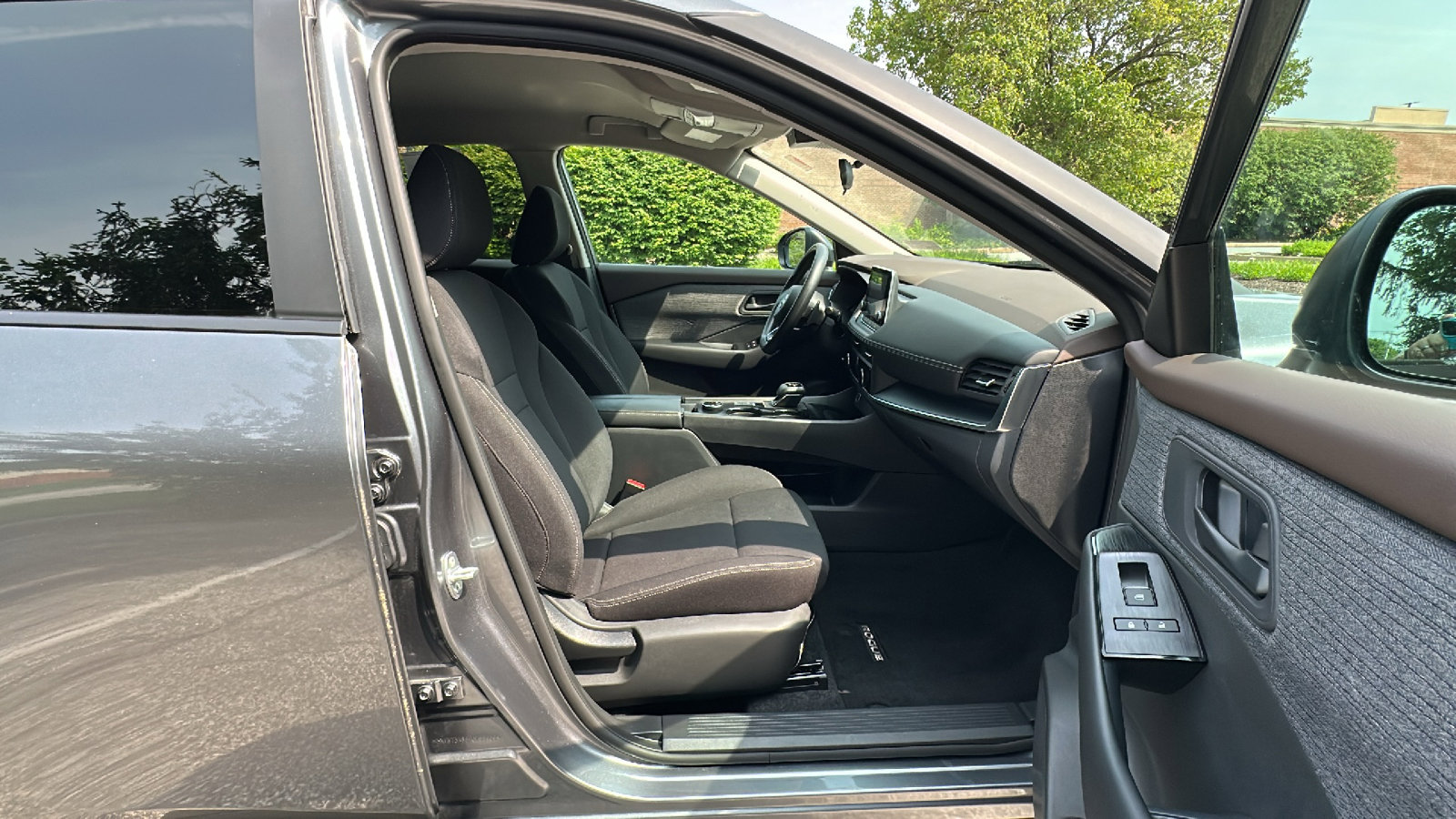 Certified 2023 Nissan Rogue S image 22