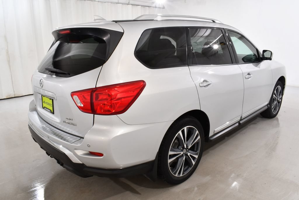 Used 2019 Nissan Pathfinder Platinum AWD/4WD image 11