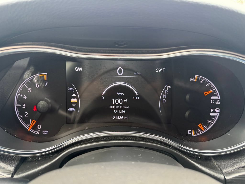 Used 2019 Jeep Grand Cherokee Laredo AWD/4WD image 26