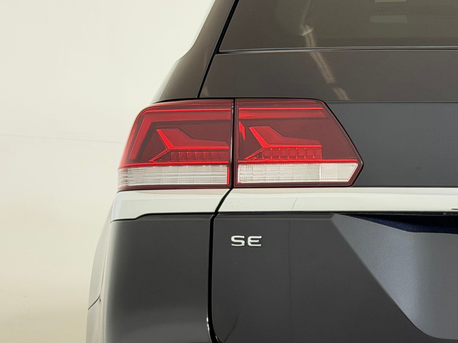 Used 2022 Volkswagen Atlas SE AWD/4WD image 13