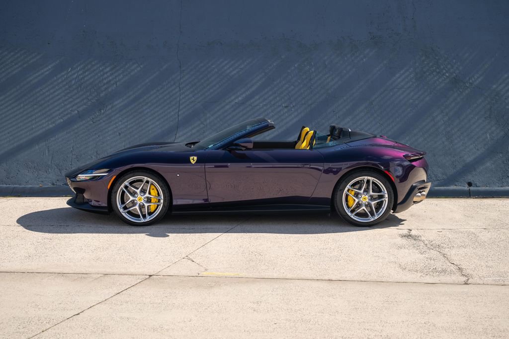 Used 2024 Ferrari Roma Spider image 3