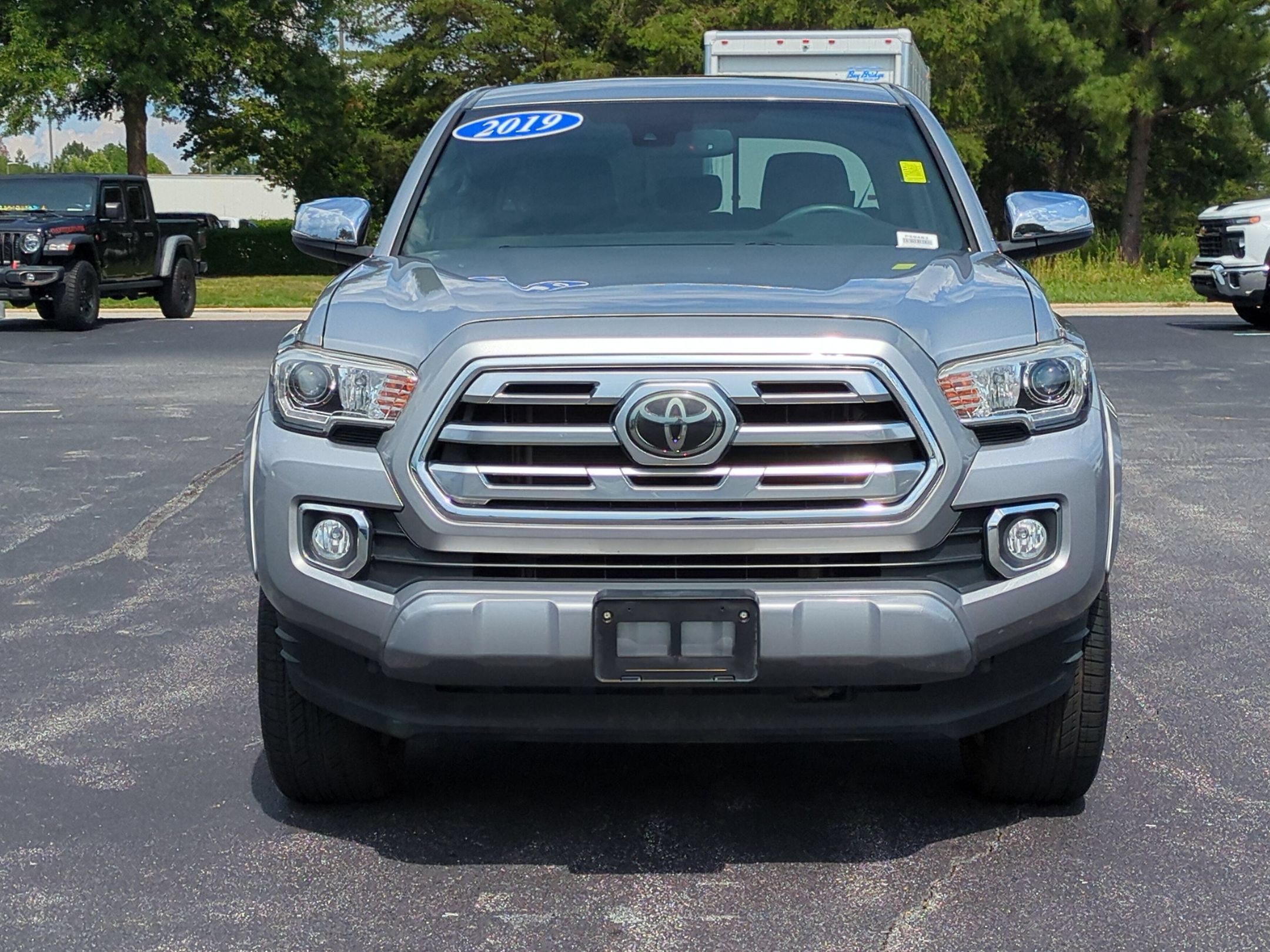 Used 2019 Toyota Tacoma Limited AWD/4WD image 3