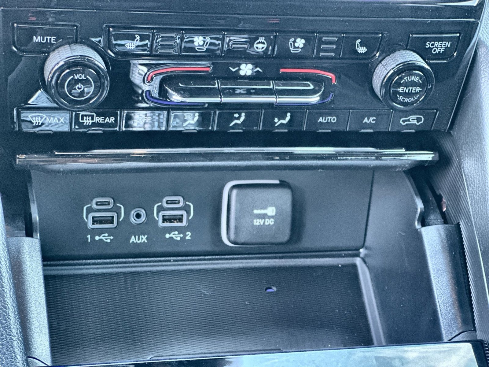 New 2025 Jeep Grand Cherokee Limited w/ Luxury Tech Group II image 21