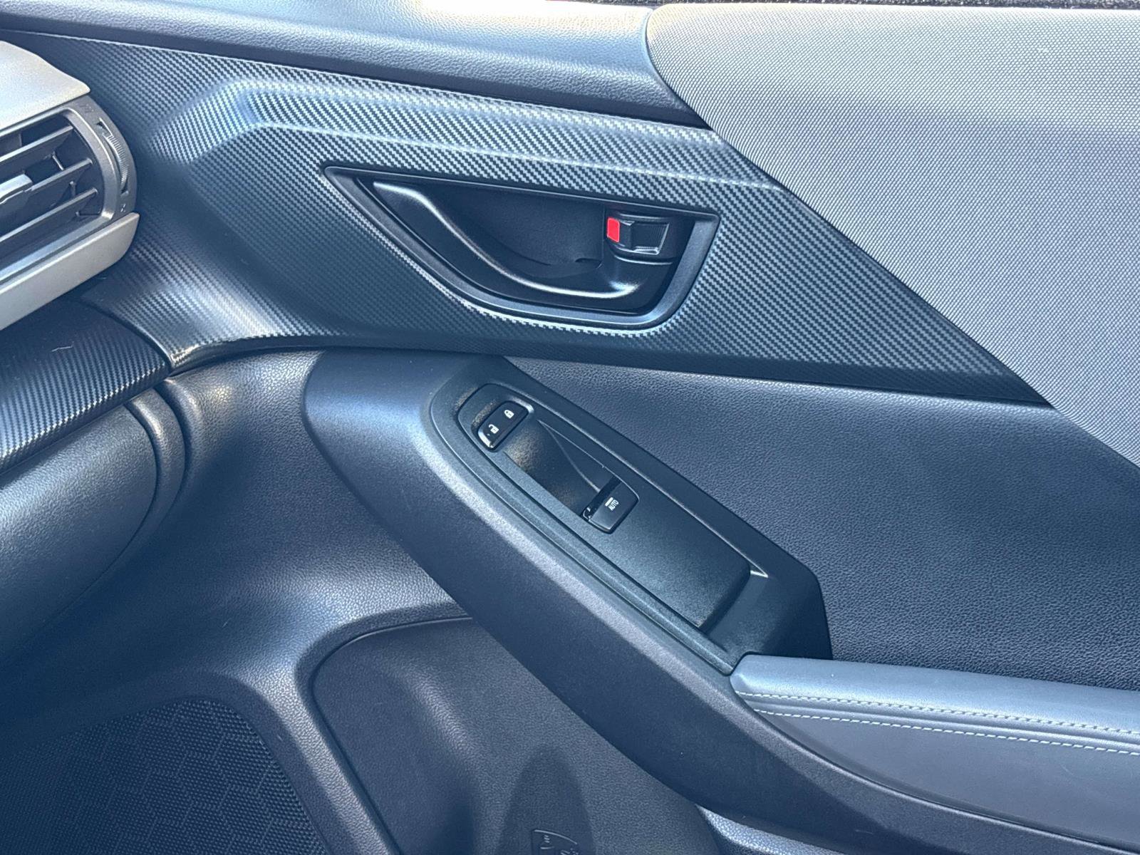 Used 2024 Subaru Crosstrek 2.0i Premium image 25