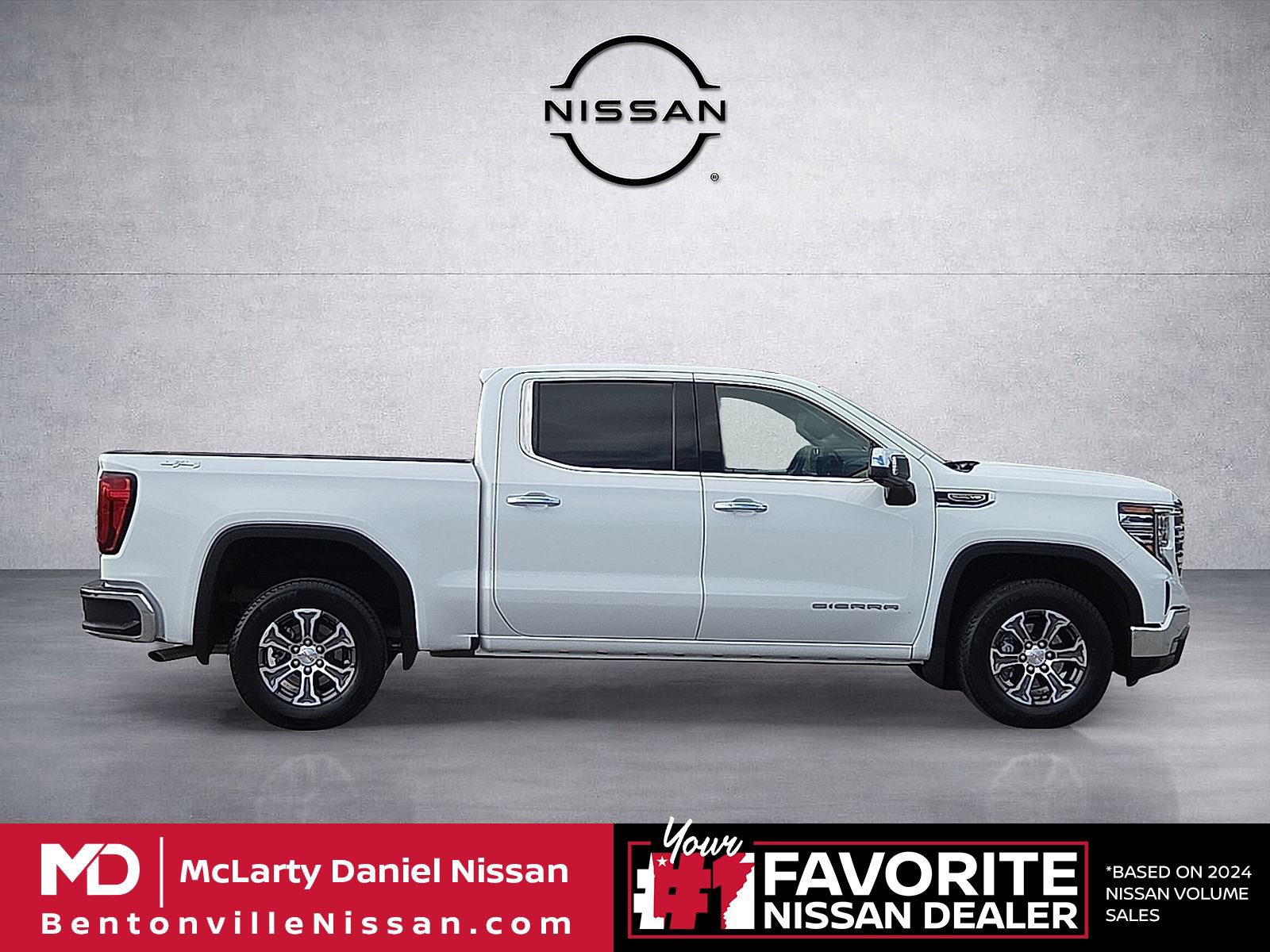 Used 2026 GMC Sierra 1500 SLT AWD/4WD image 6