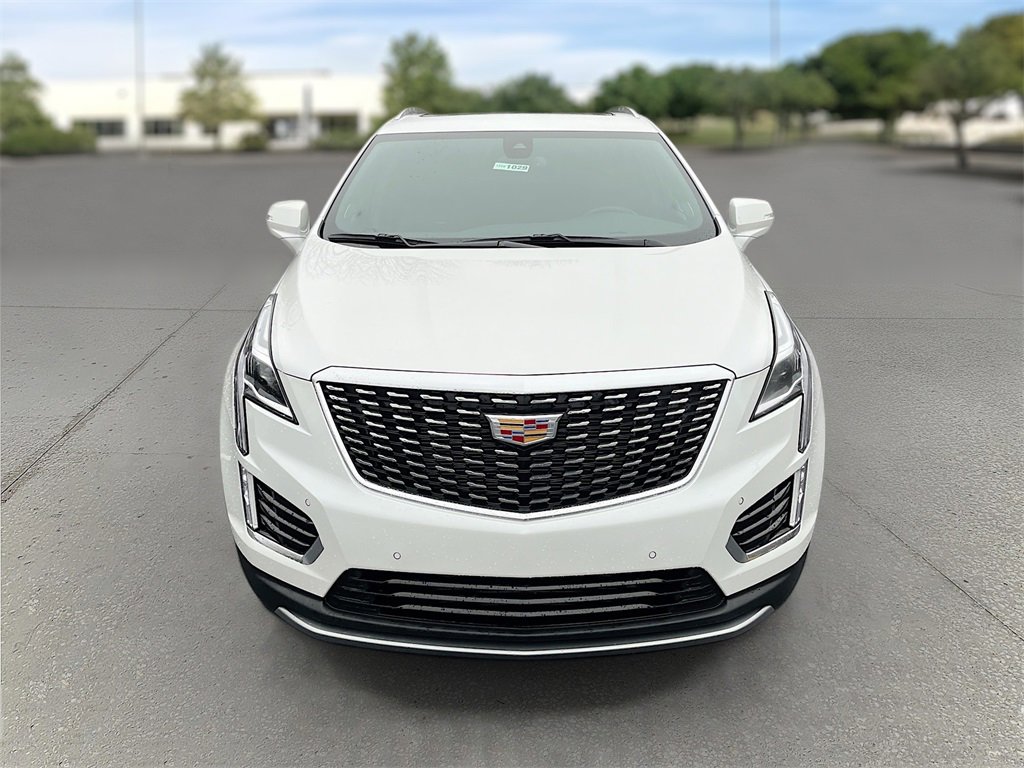 Certified 2025 Cadillac XT5 Premium Luxury image 2