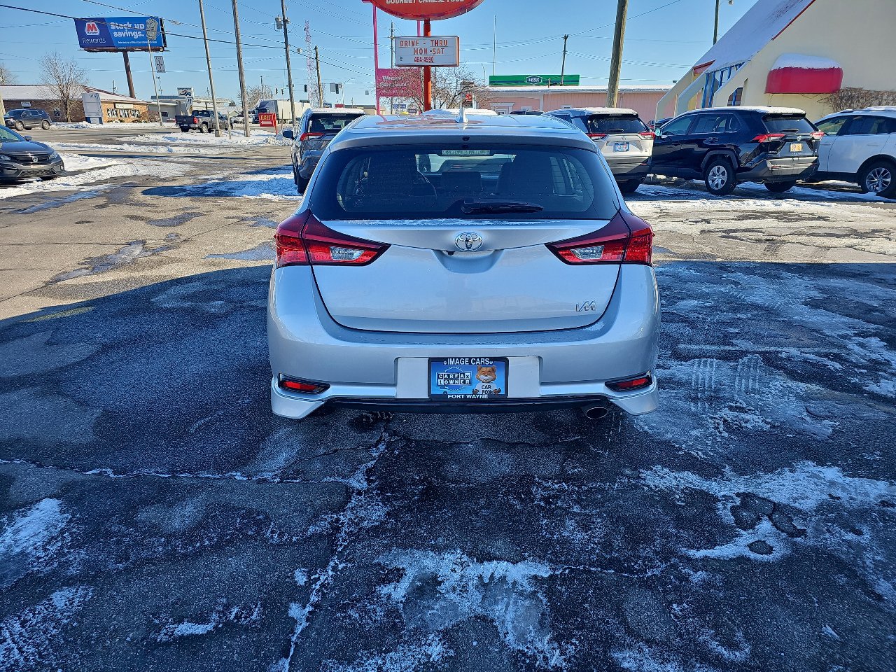 Used 2017 Toyota Corolla iM image 7