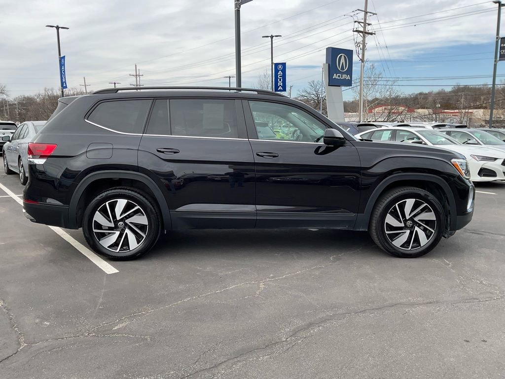 Used 2025 Volkswagen Atlas SE image 6