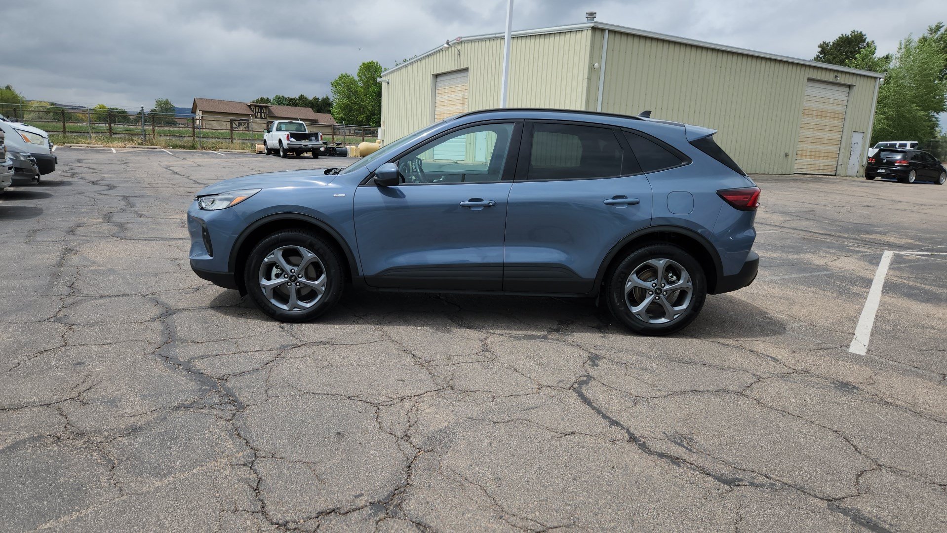 Certified 2025 Ford Escape ST-Line Select AWD/4WD image 6