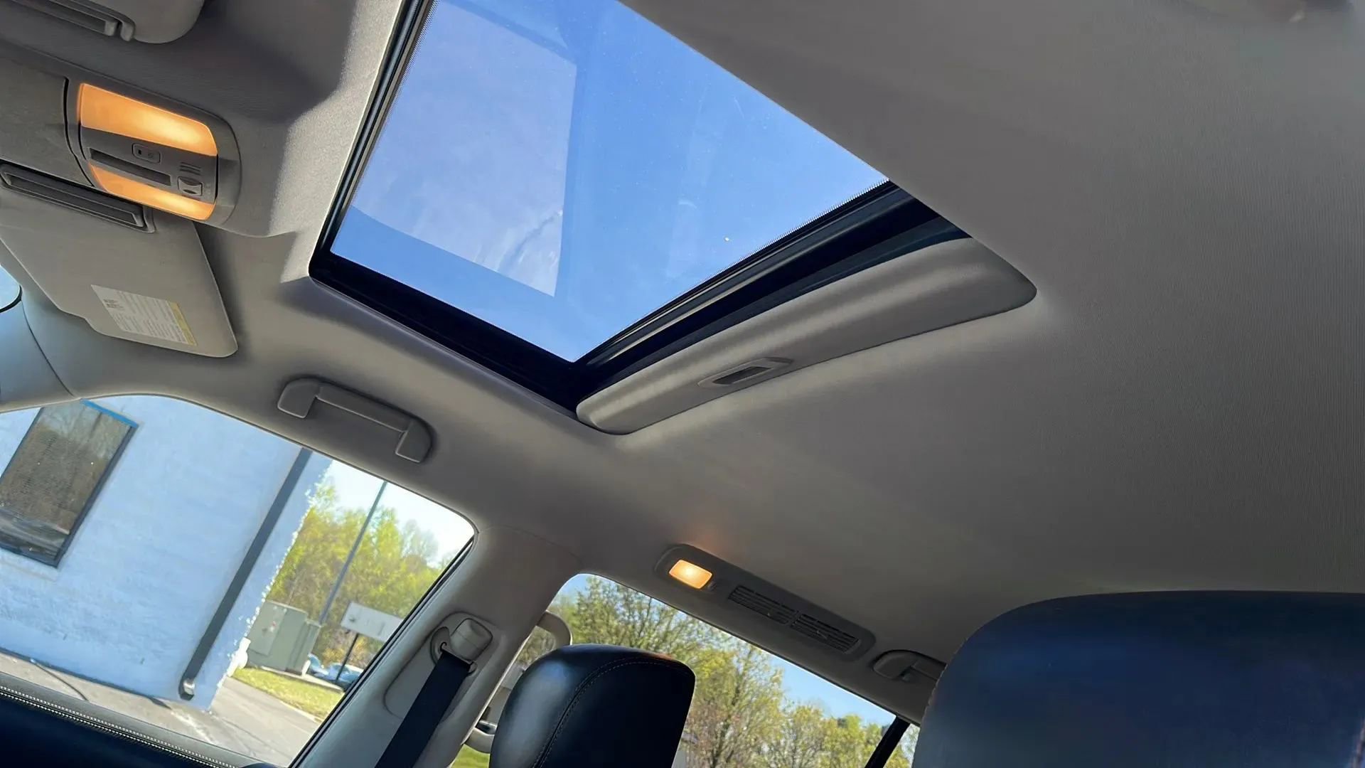 Used 2018 Nissan Armada Platinum w/ Captain Seat Package image 19