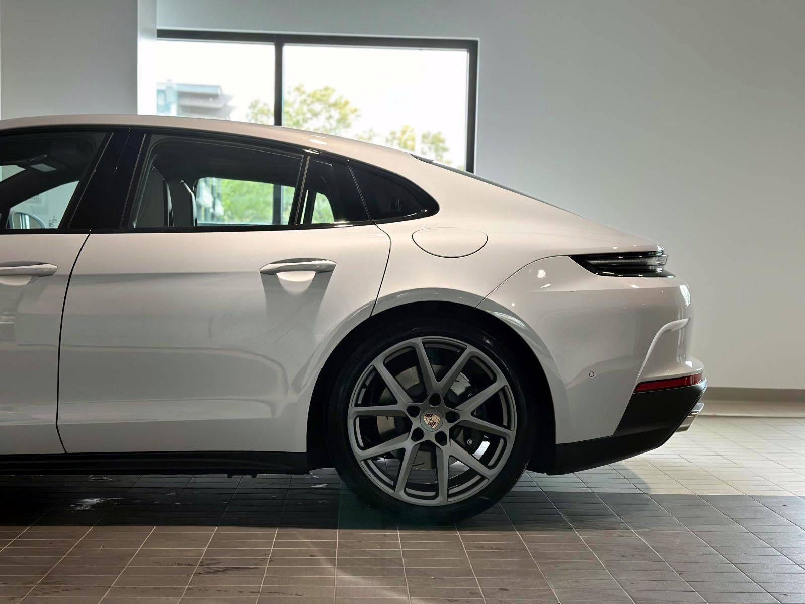 New 2026 Porsche Panamera 4 image 12