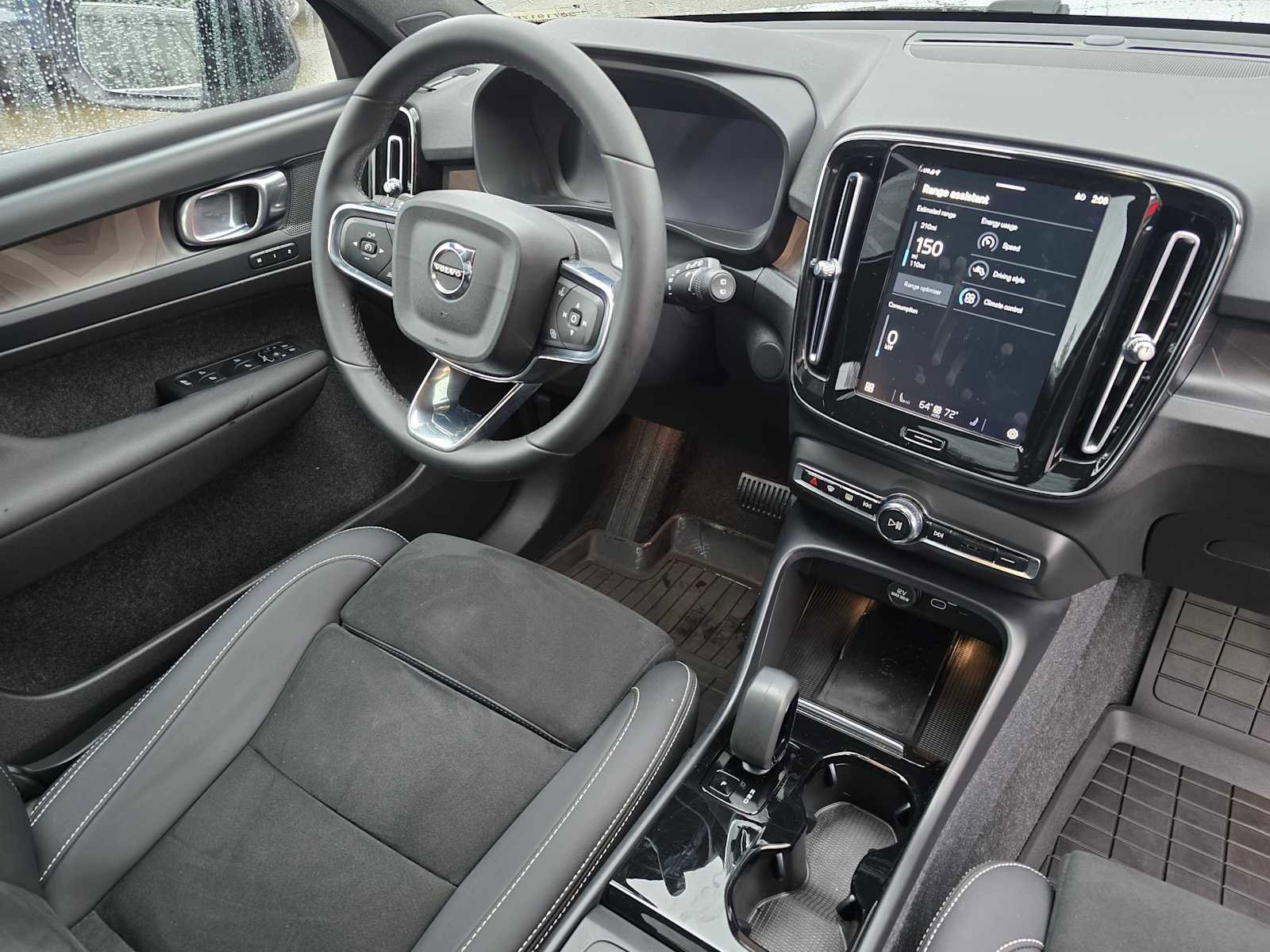 Certified 2023 Volvo XC40 Recharge Plus w/ Protection Package Premier image 18