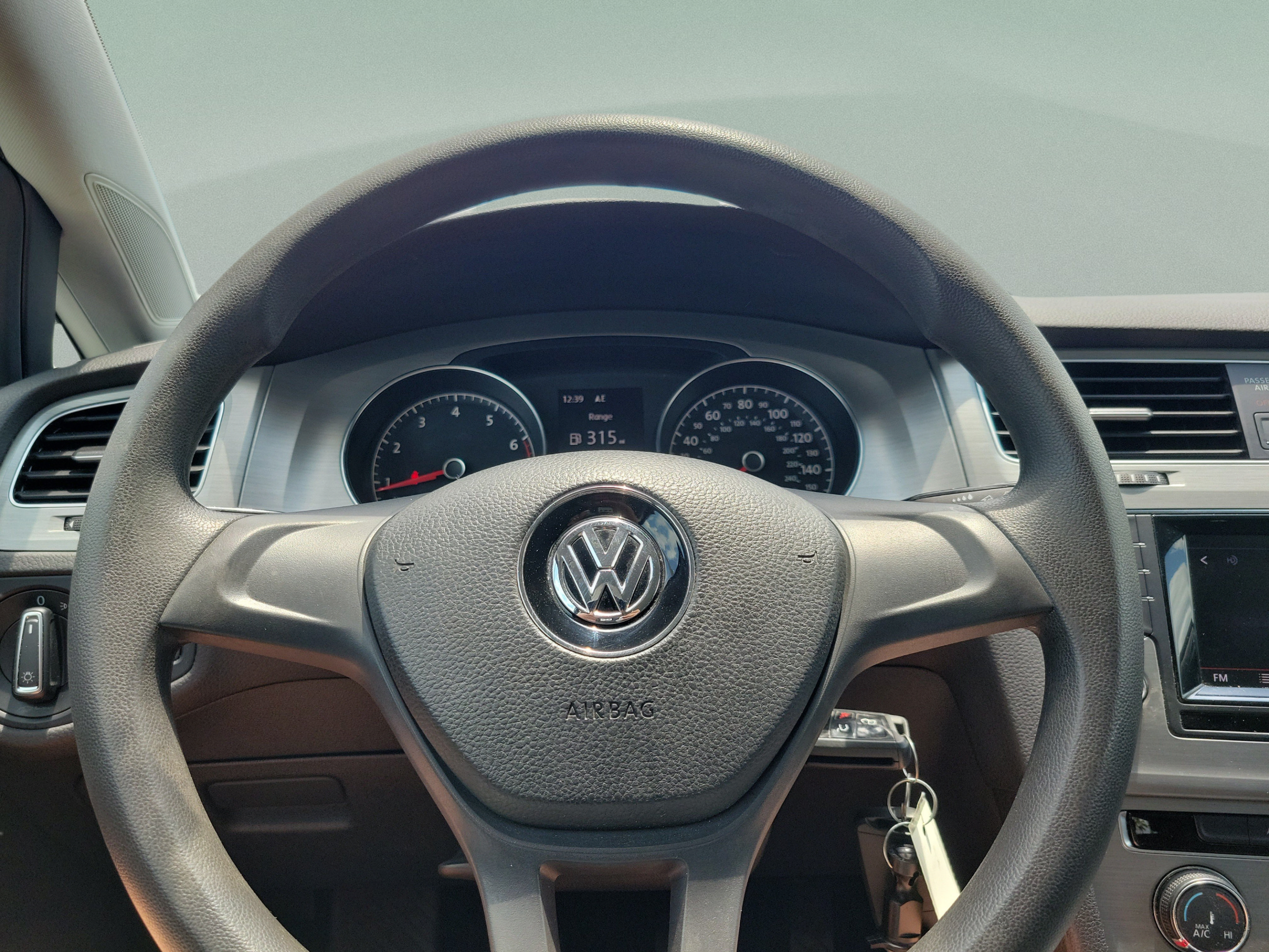 Used 2015 Volkswagen Golf S FWD image 20