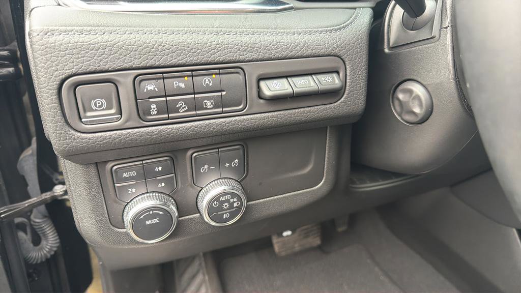 Used 2023 GMC Yukon Denali image 26