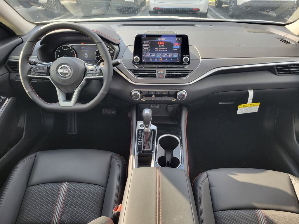 Used 2025 Nissan Altima 2.5 SR FWD image 9