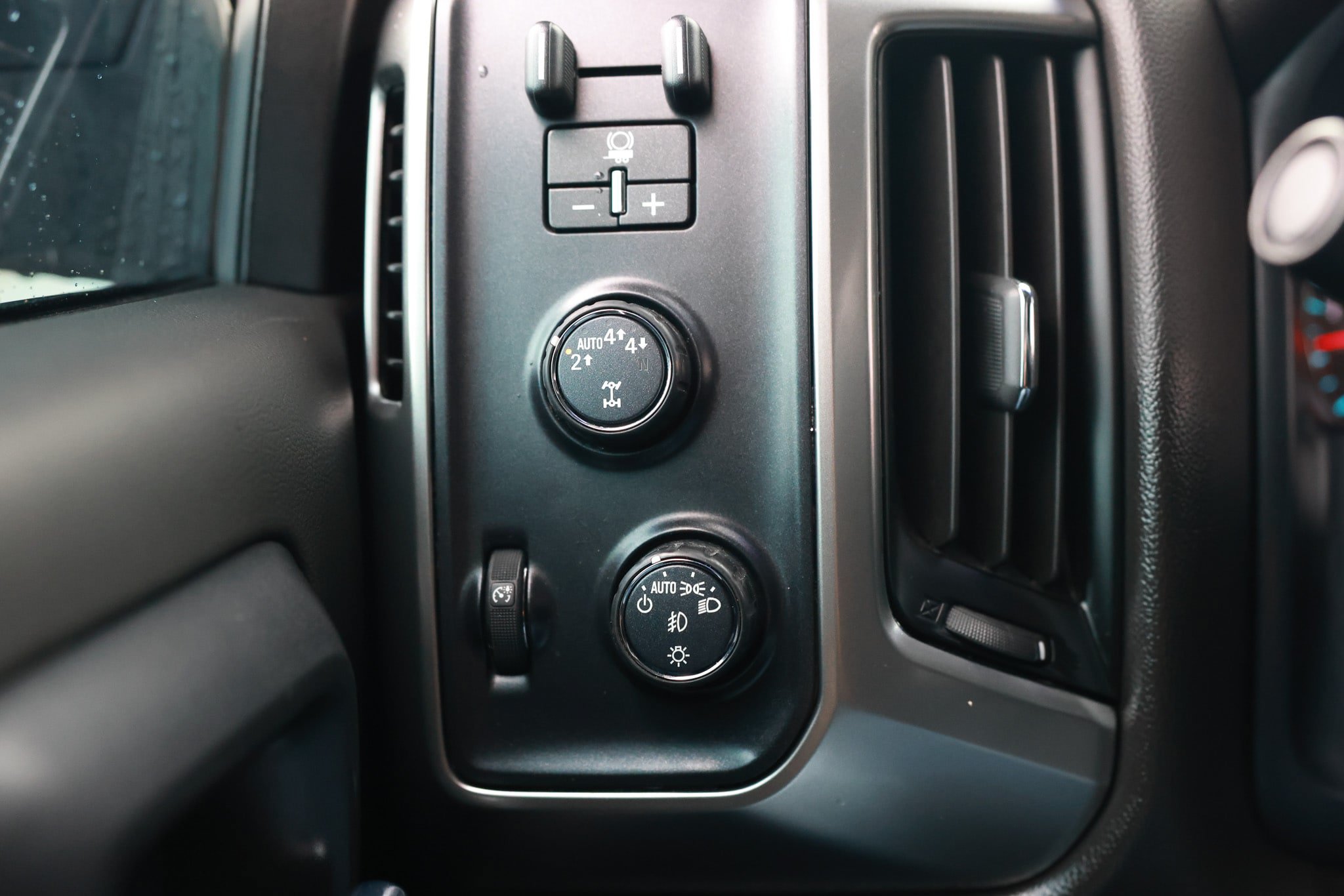 Used 2019 Chevrolet Silverado 1500 LT w/ All Star Edition AWD/4WD image 46