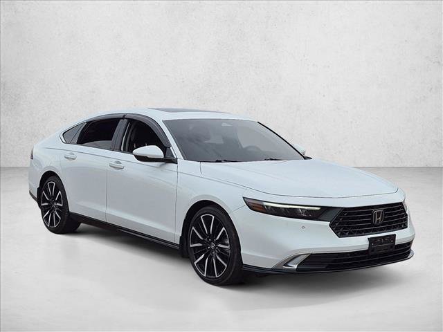 Used 2025 Honda Accord Touring image 3