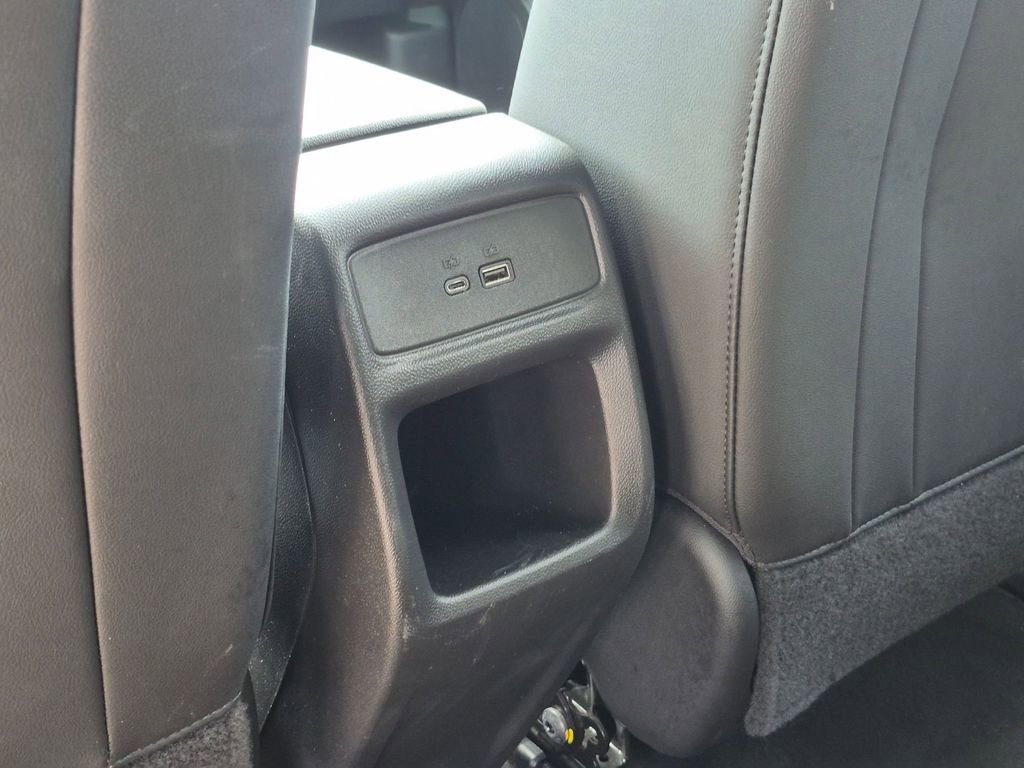 Used 2025 Chevrolet Trax LT w/ LT Convenience Package FWD image 25