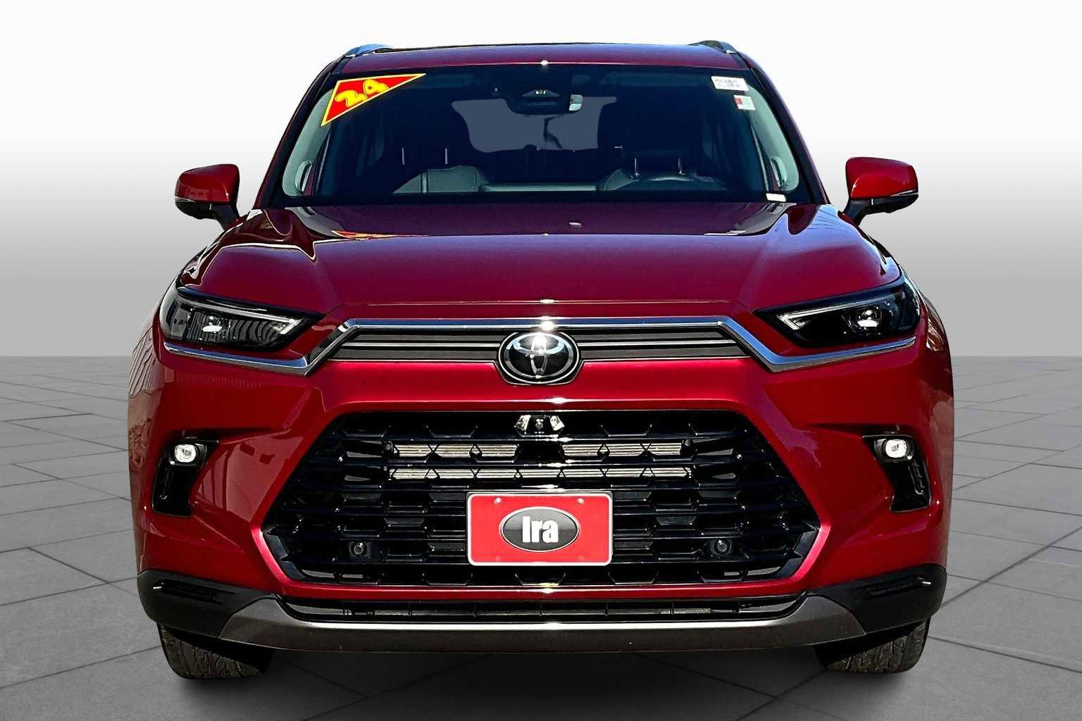 Used 2024 Toyota Grand Highlander Limited image 3