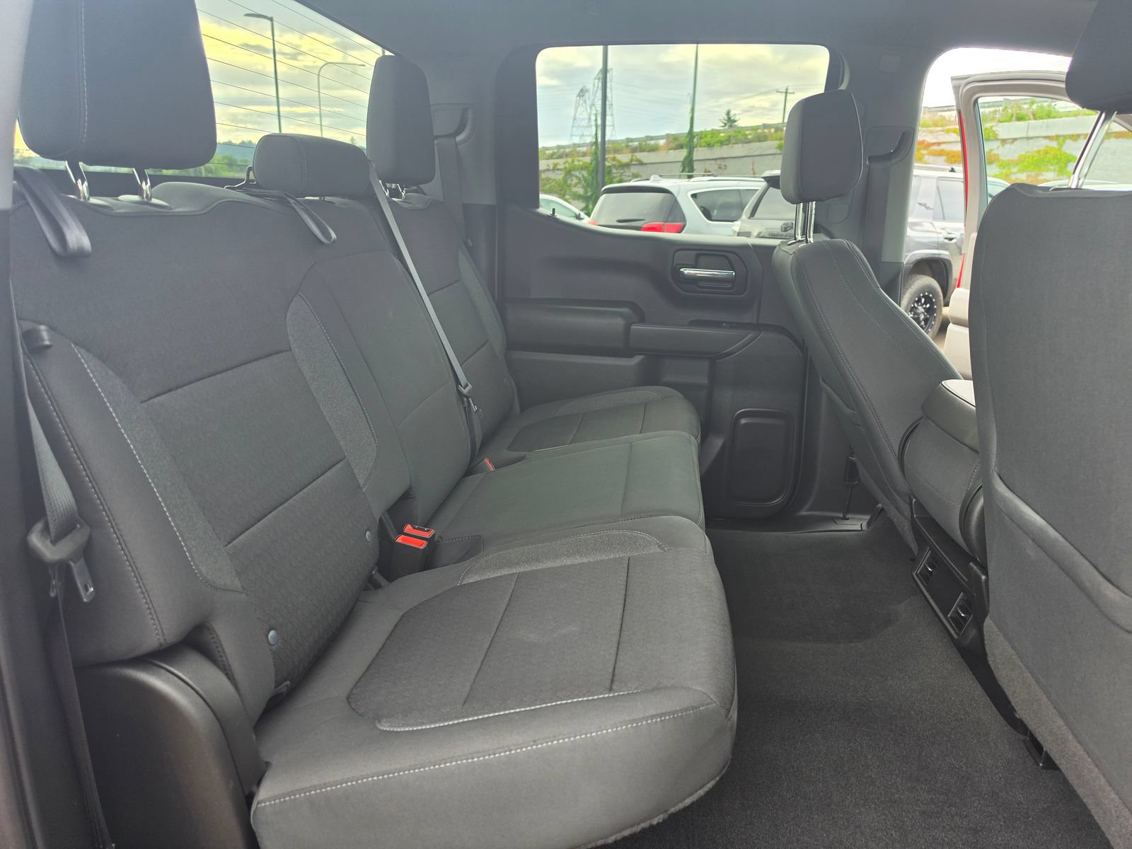 Used 2022 Chevrolet Silverado 1500 Custom w/ Safety Confidence Package AWD/4WD image 24