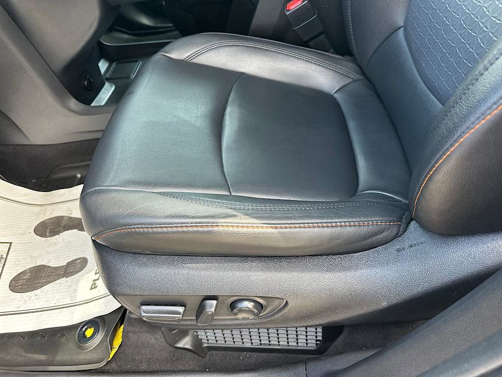 Certified 2022 Toyota Sienna XSE w/ XSE Plus Package image 12