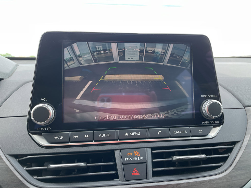 Used 2025 Nissan Altima 2.5 SV FWD image 16