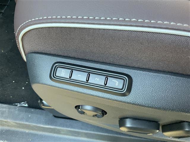 New 2025 Volkswagen ID. Buzz Pro S image 11