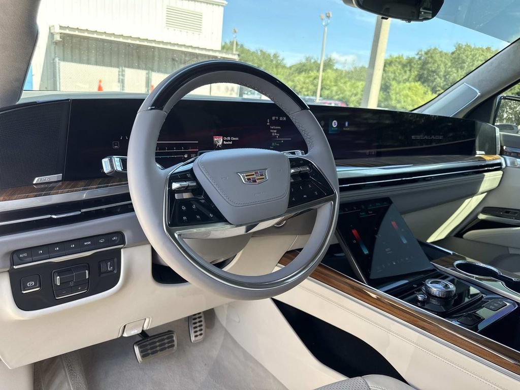 Certified 2026 Cadillac Escalade Platinum Luxury AWD/4WD image 34