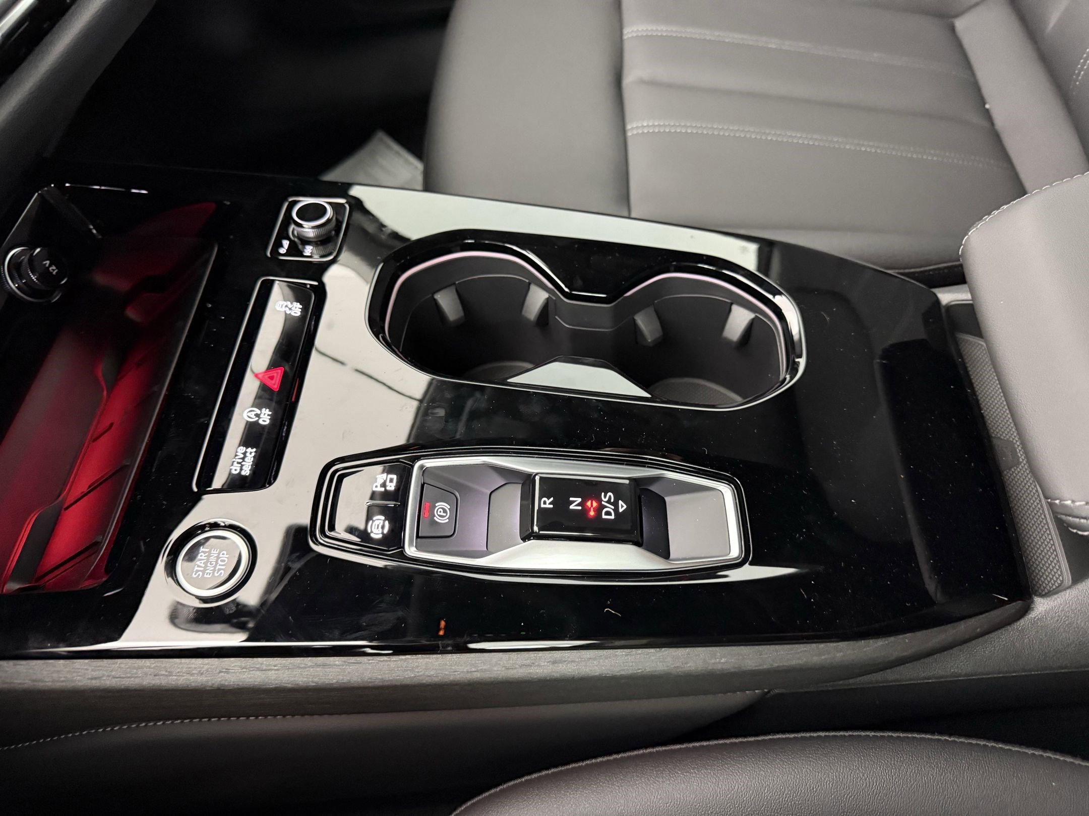 Used 2025 Audi A5 2.0T Premium w/ Convenience Package image 18