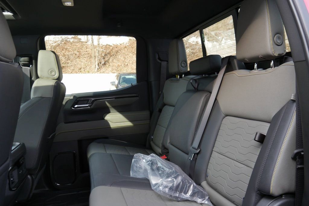 New 2026 Chevrolet Silverado 1500 ZR2 w/ Dark Appearance Package image 30