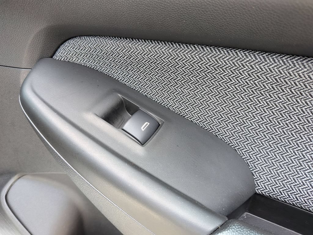 Used 2025 Chevrolet TrailBlazer LT AWD/4WD image 33