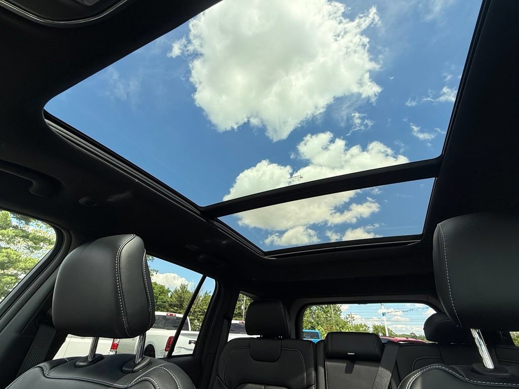 New 2026 Jeep Grand Cherokee Limited AWD/4WD image 30