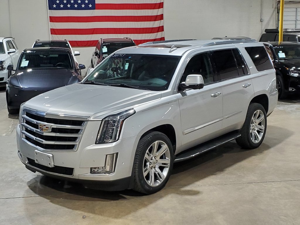 Used 2018 Cadillac Escalade Luxury RWD image 38