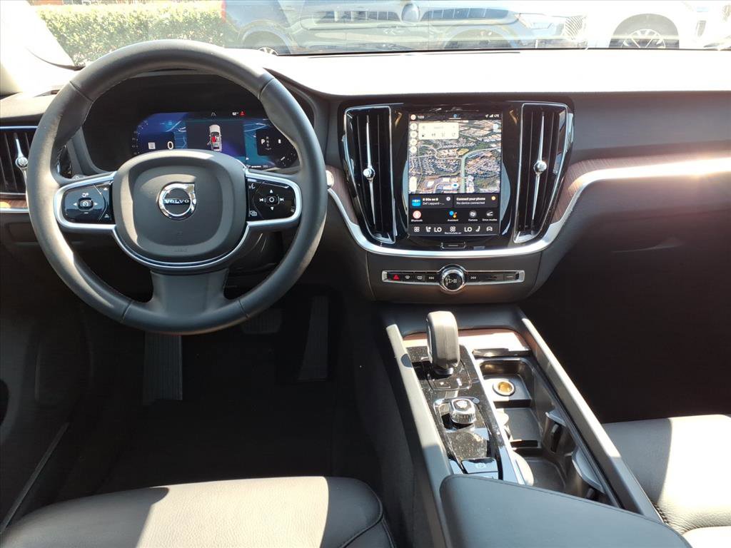 Certified 2025 Volvo V60 B5 Cross Country Plus image 13