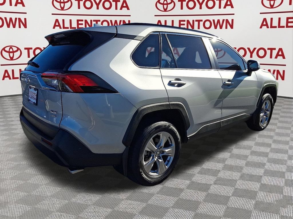 Used 2022 Toyota RAV4 XLE w/ Convenience Package AWD/4WD image 9