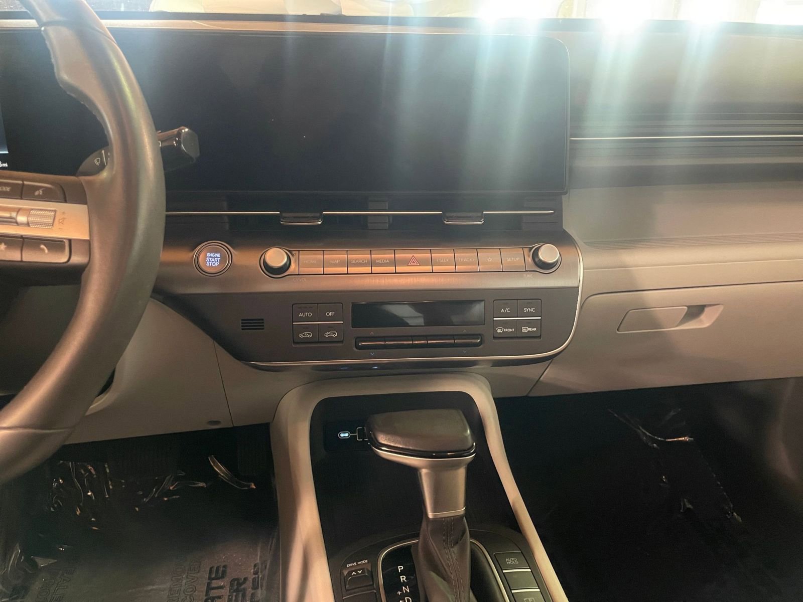 Used 2025 Hyundai Kona SEL image 18