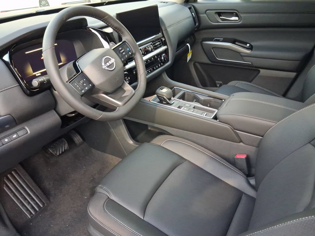 New 2026 Nissan Pathfinder Platinum FWD image 7