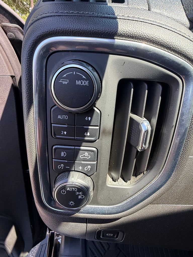 Used 2020 Chevrolet Silverado 1500 RST AWD/4WD image 19