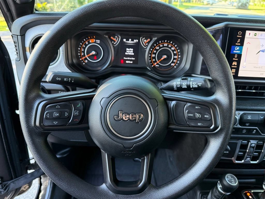 Used 2026 Jeep Wrangler Unlimited Sport AWD/4WD image 18