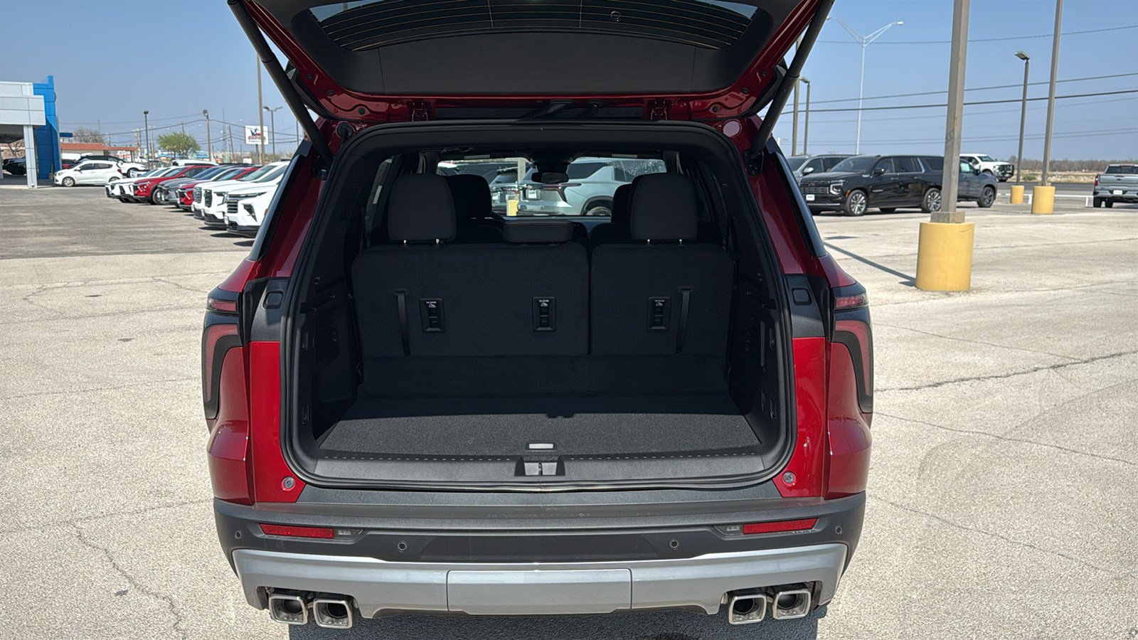 New 2026 Chevrolet Traverse LT FWD image 25