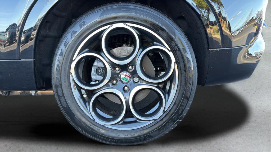 Used 2024 Alfa Romeo Tonale Ti image 15