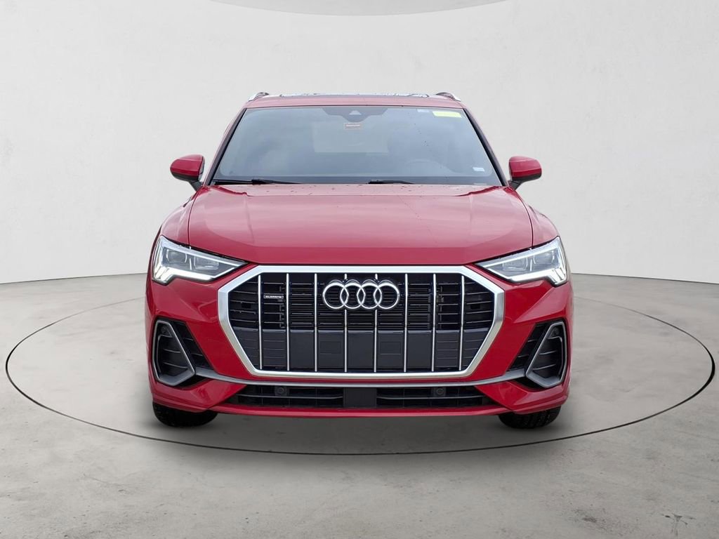 Used 2025 Audi Q3 2.0T Premium image 2