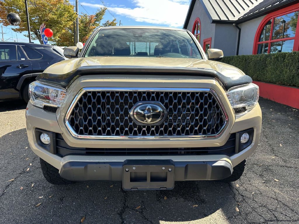 Used 2019 Toyota Tacoma TRD Off-Road AWD/4WD image 7